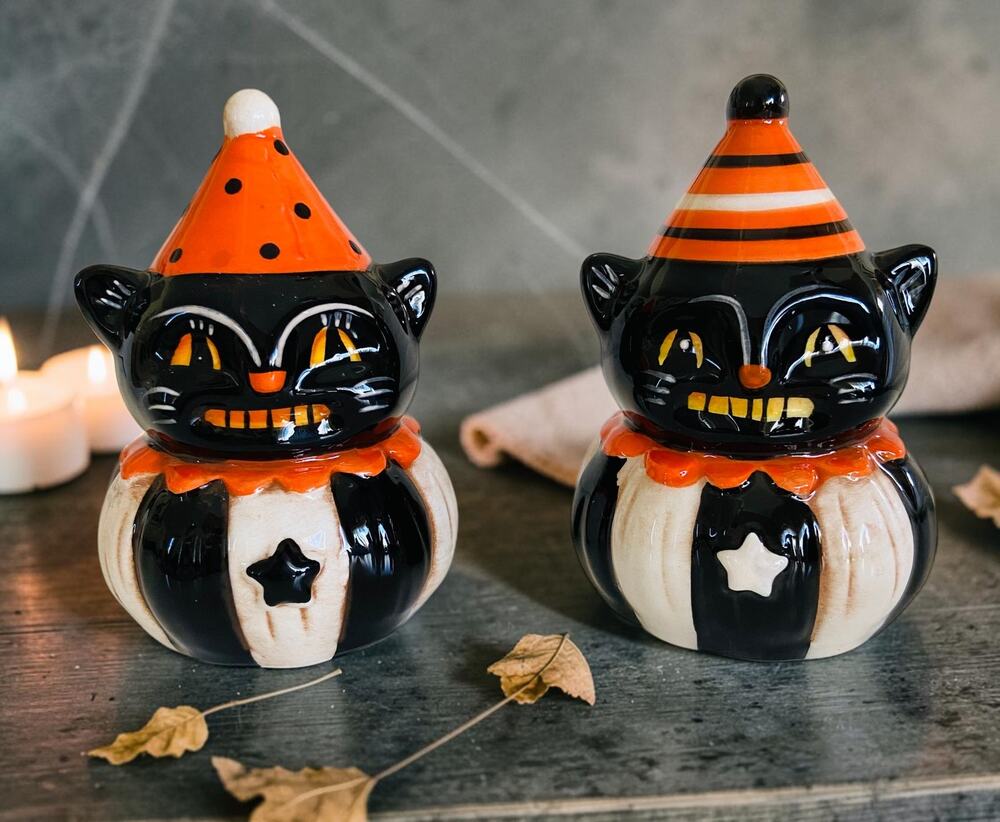 NEW Johanna Parker Ceramic Halloween Black Cats Retro Salt & Pepper Shaker Set